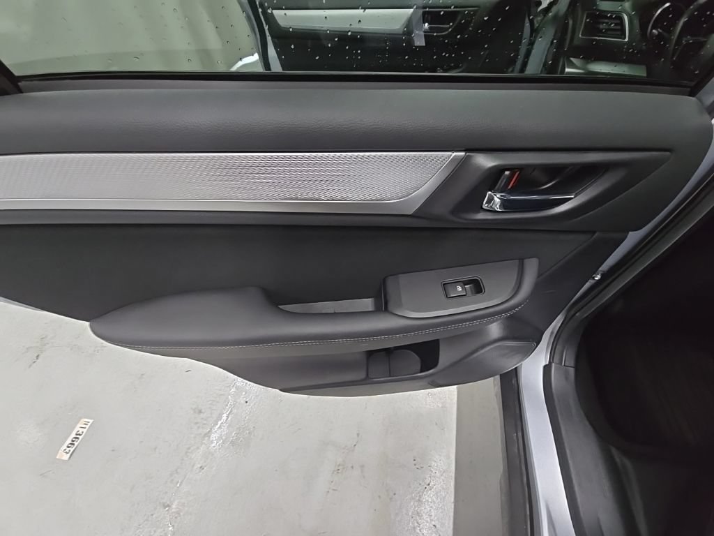 Used 2018 Subaru Outback 2.5i Premium AWD/4WD image 15