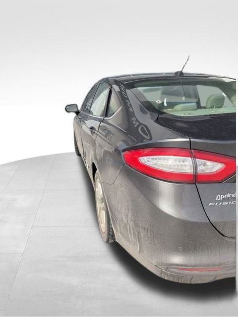 Used 2016 Ford Fusion SE image 7