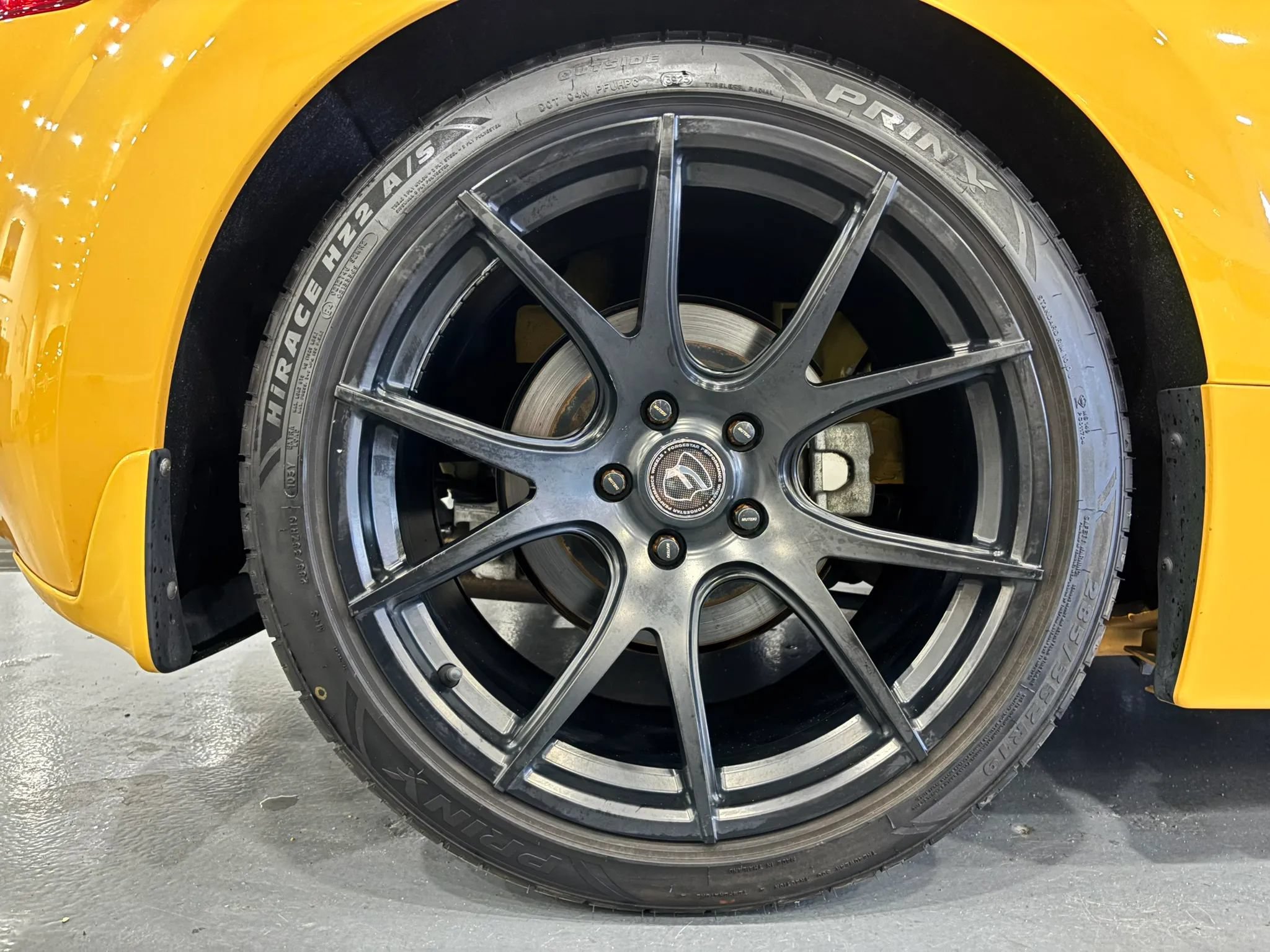 Used 2017 Nissan 370Z Coupe RWD image 32