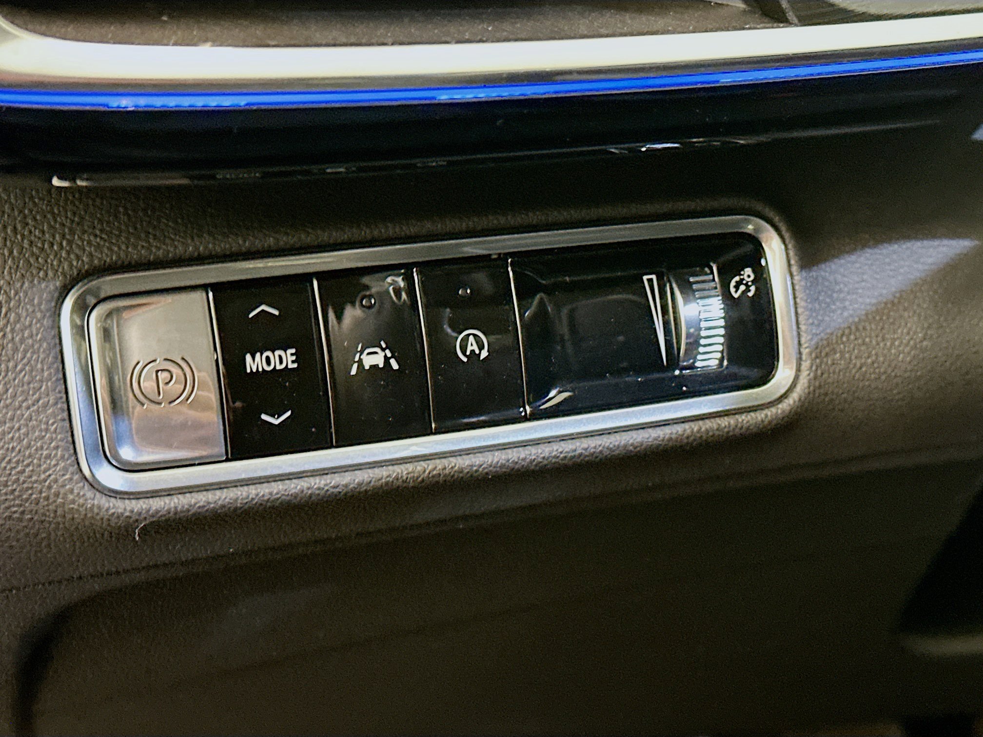 Used 2024 Buick Envision Preferred AWD/4WD image 17