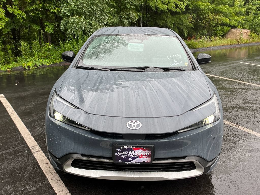 New 2026 Toyota Prius Plug-In Hybrid FWD image 8