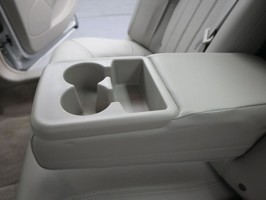 Used 2011 Buick Lucerne CXL w/ Driver Confidence Package image 18