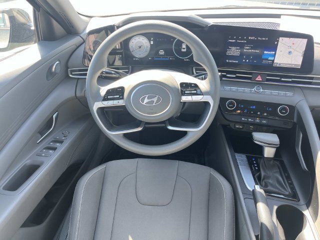 Certified 2024 Hyundai Elantra SEL FWD image 13