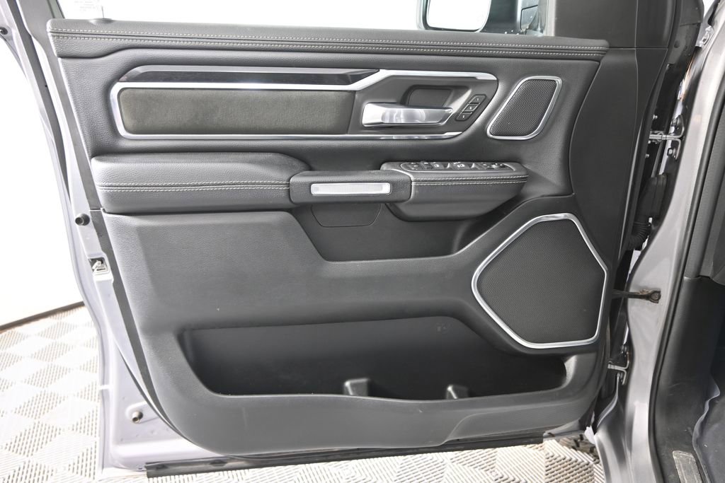 Used 2021 RAM 1500 Laramie w/ Sport Appearance Package image 18