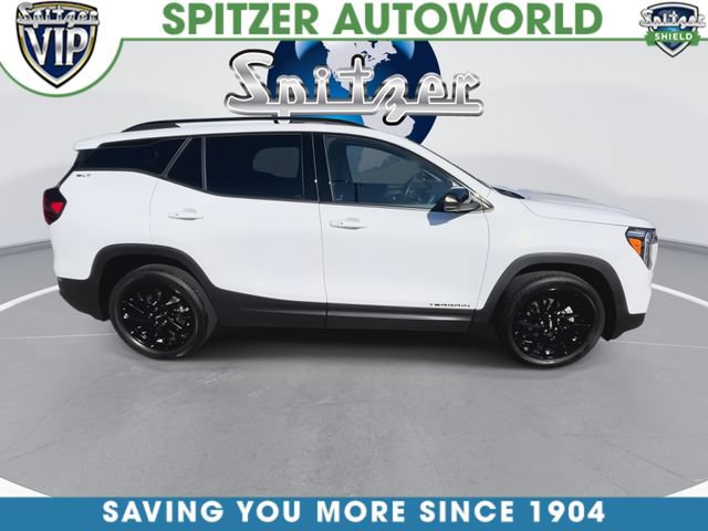 Used 2023 GMC Terrain SLT w/ Tech Package AWD/4WD image 9