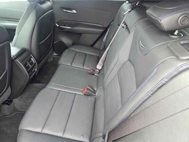 Used 2025 Cadillac XT4 Sport FWD image 13