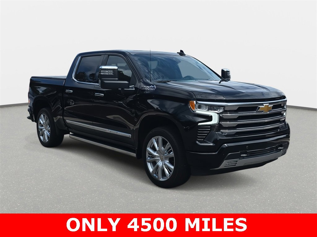 Used 2024 Chevrolet Silverado 1500 High Country w/ High Country Premium Package image 3