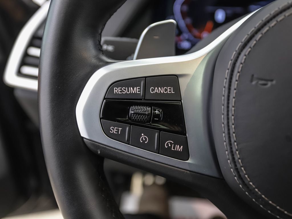 Used 2022 BMW X5 xDrive40i w/ M Sport Package image 12