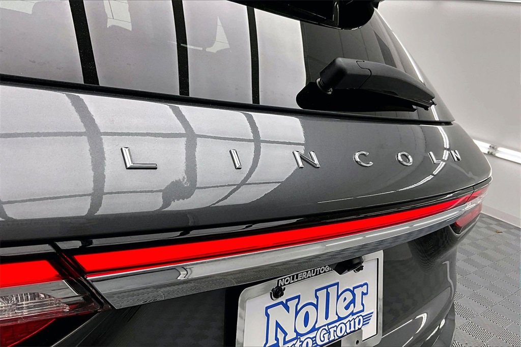 Used 2022 Lincoln Corsair AWD w/ Equipment Group 101A image 8