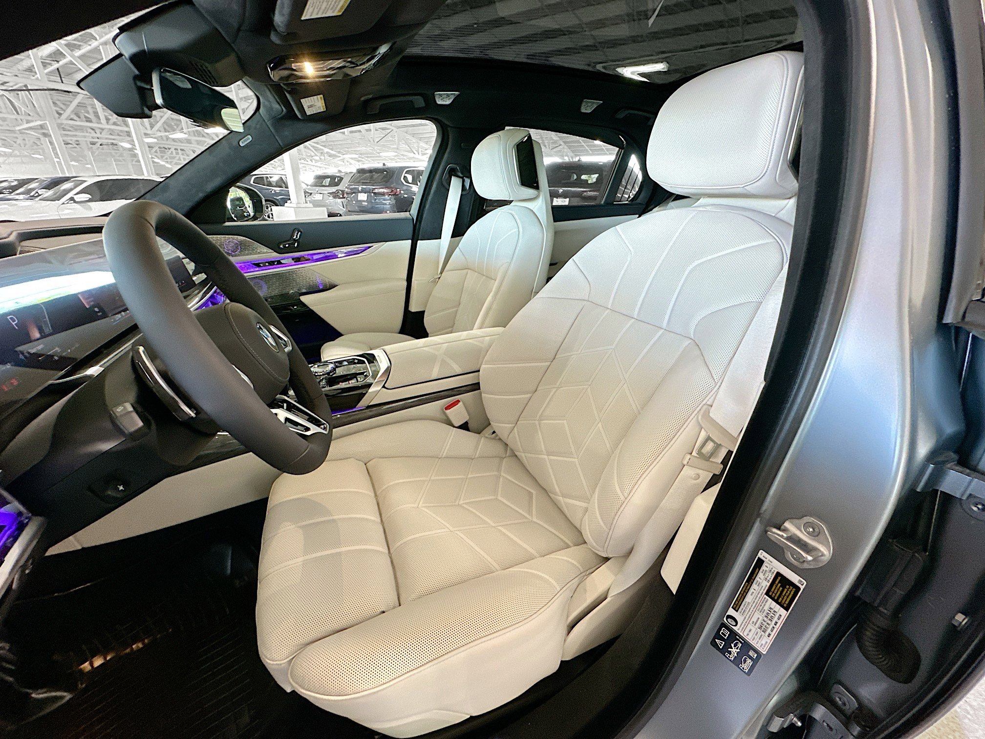 New 2026 BMW 760i xDrive w/ Executive Package image 15