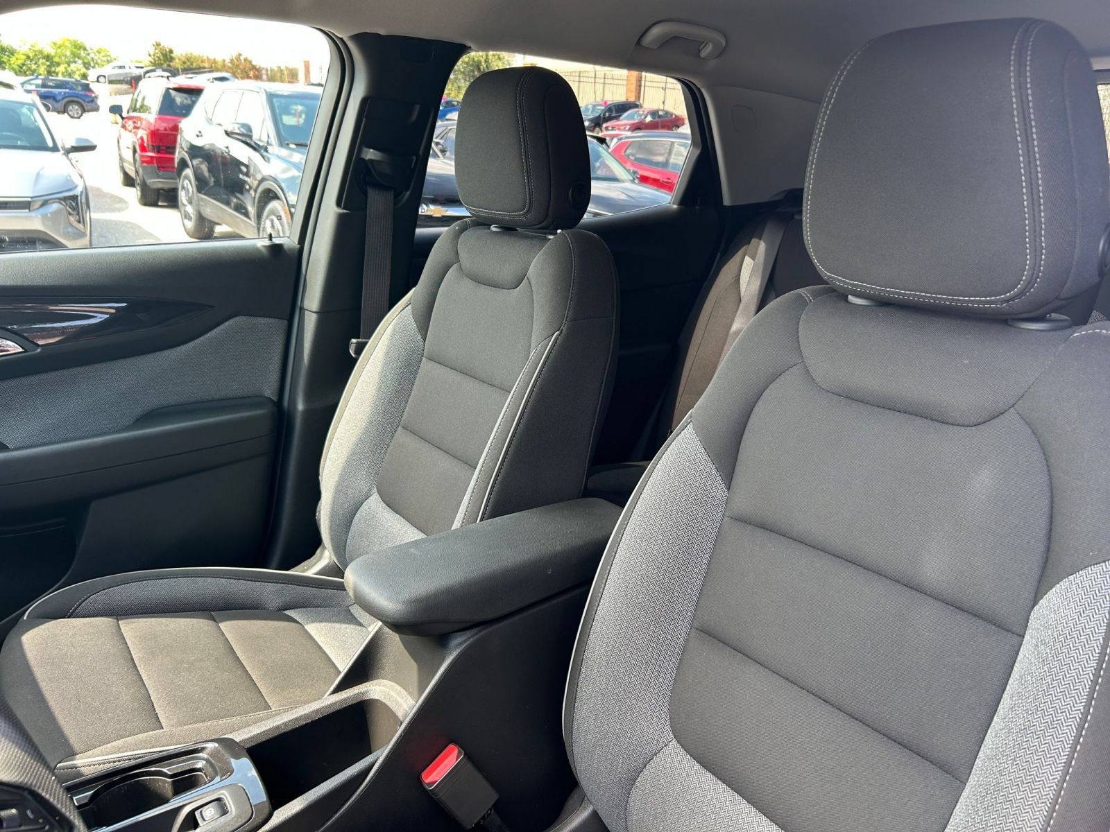Used 2025 Chevrolet TrailBlazer LT FWD image 31
