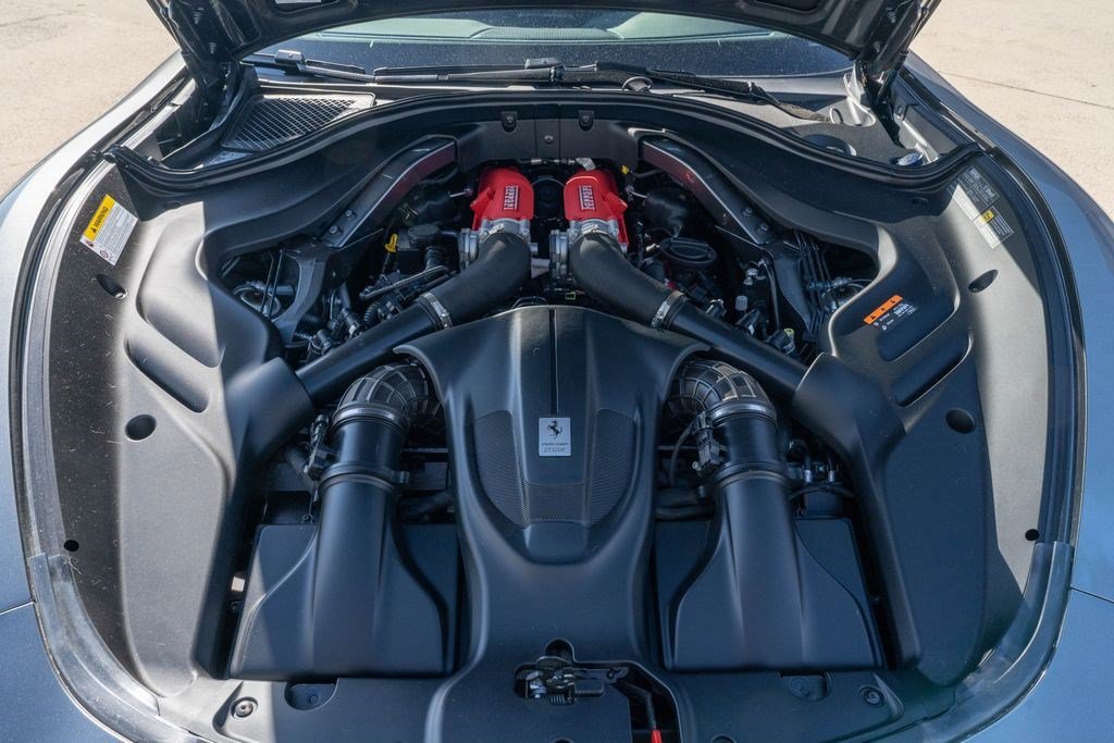 Used 2022 Ferrari Roma RWD image 25
