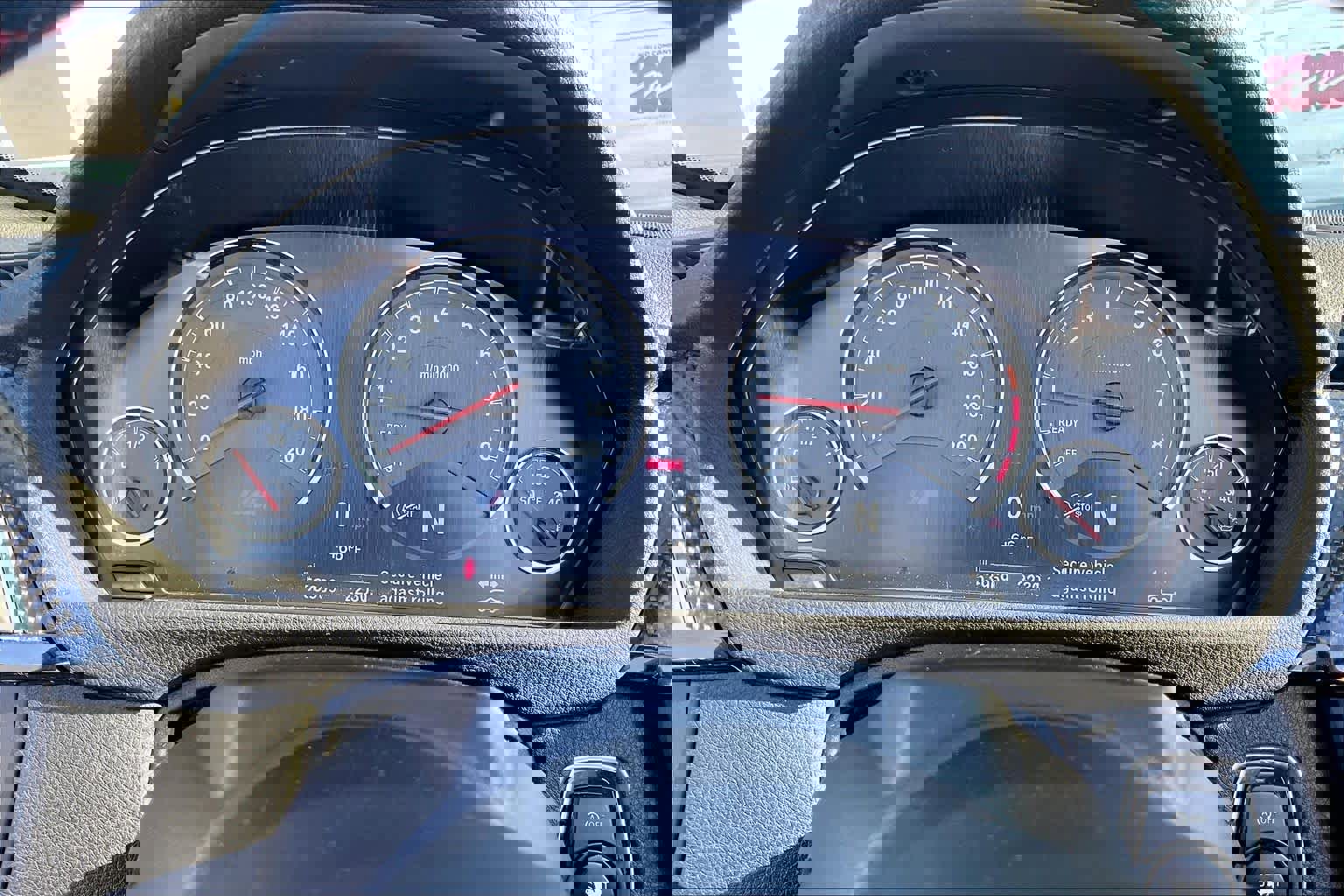 Used 2017 BMW M4 Convertible image 22