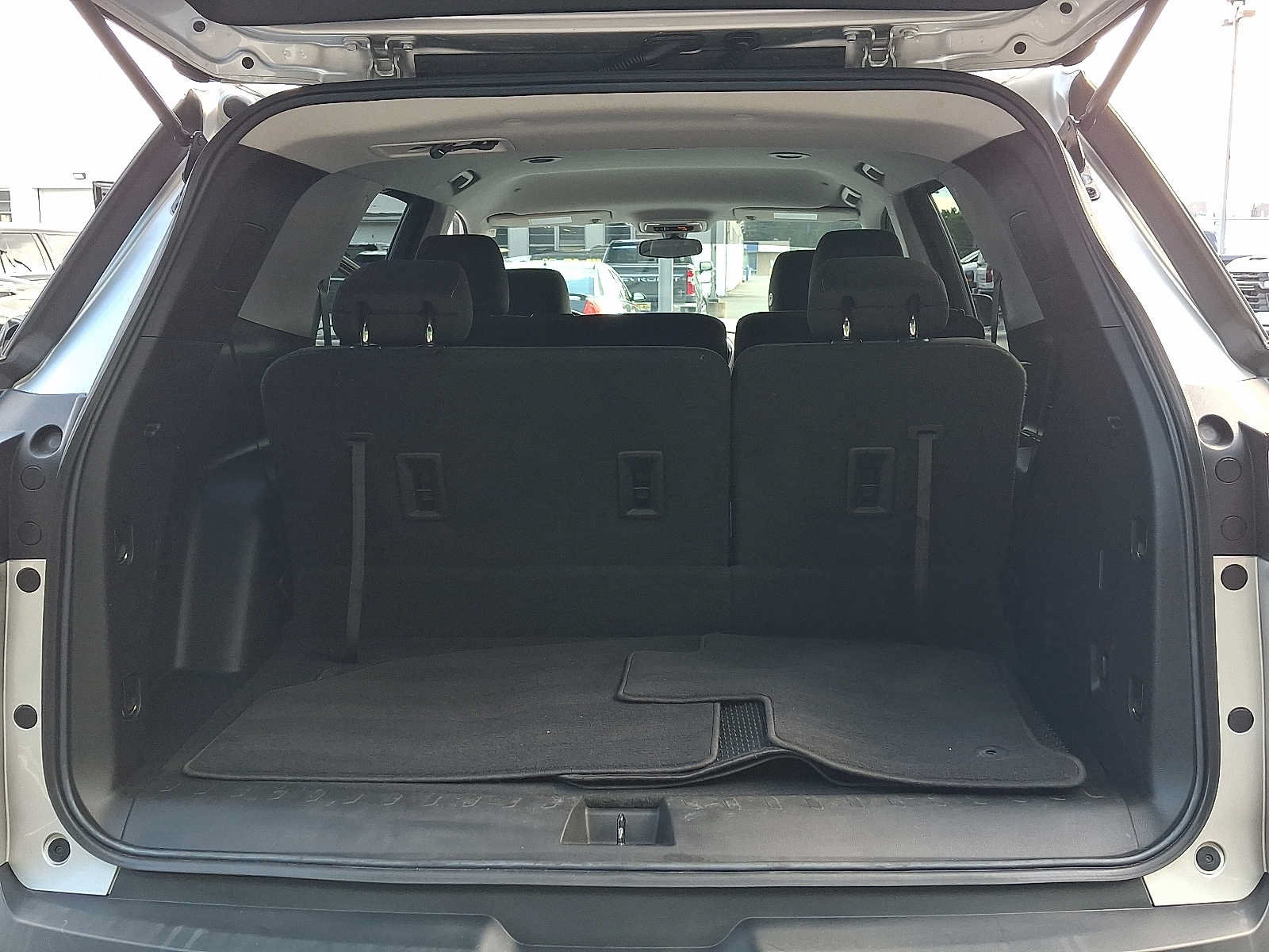 Used 2021 Chevrolet Traverse LS AWD/4WD image 28