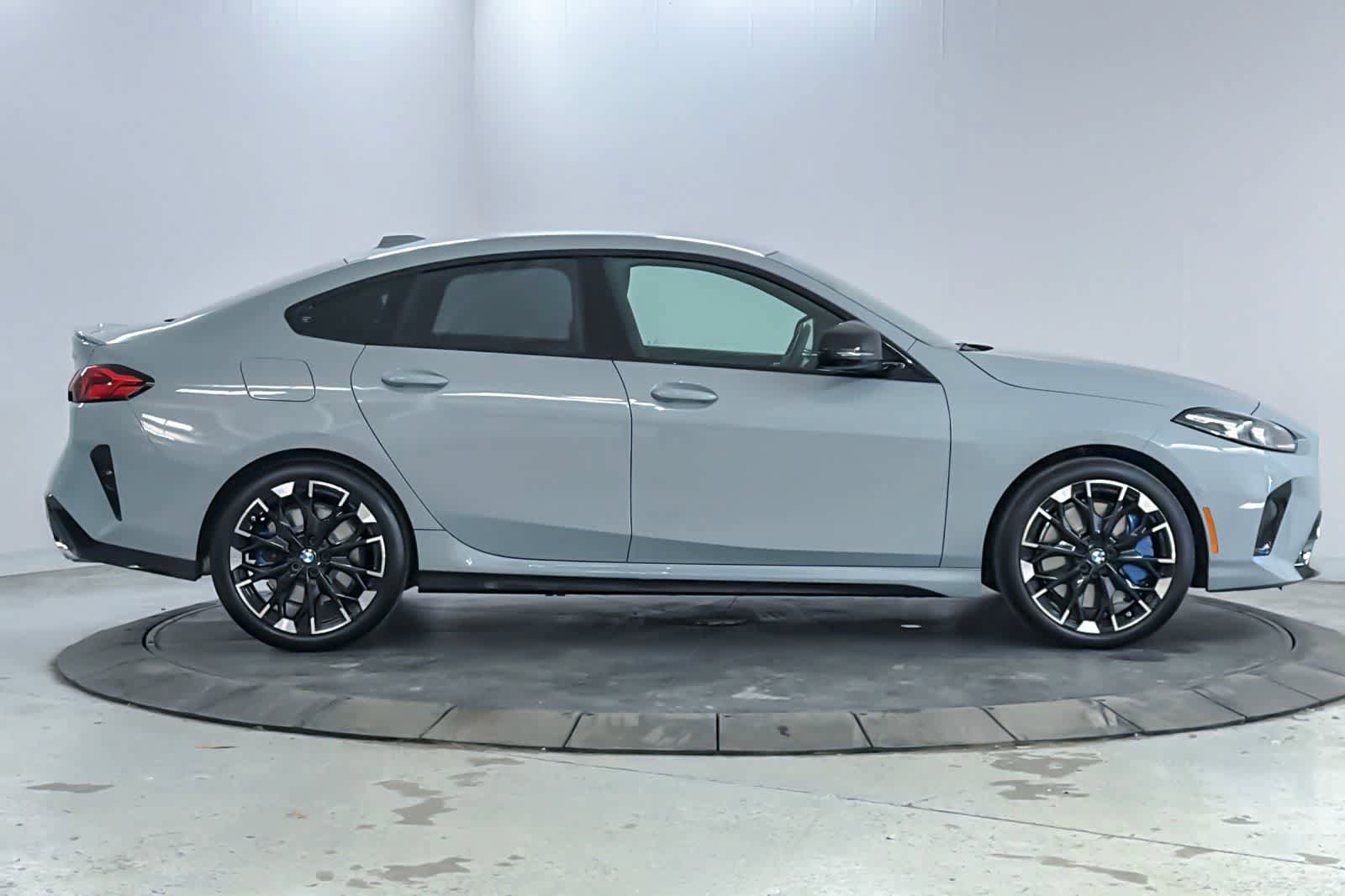 Used 2025 BMW M235i xDrive w/ Technology Package AWD/4WD image 8