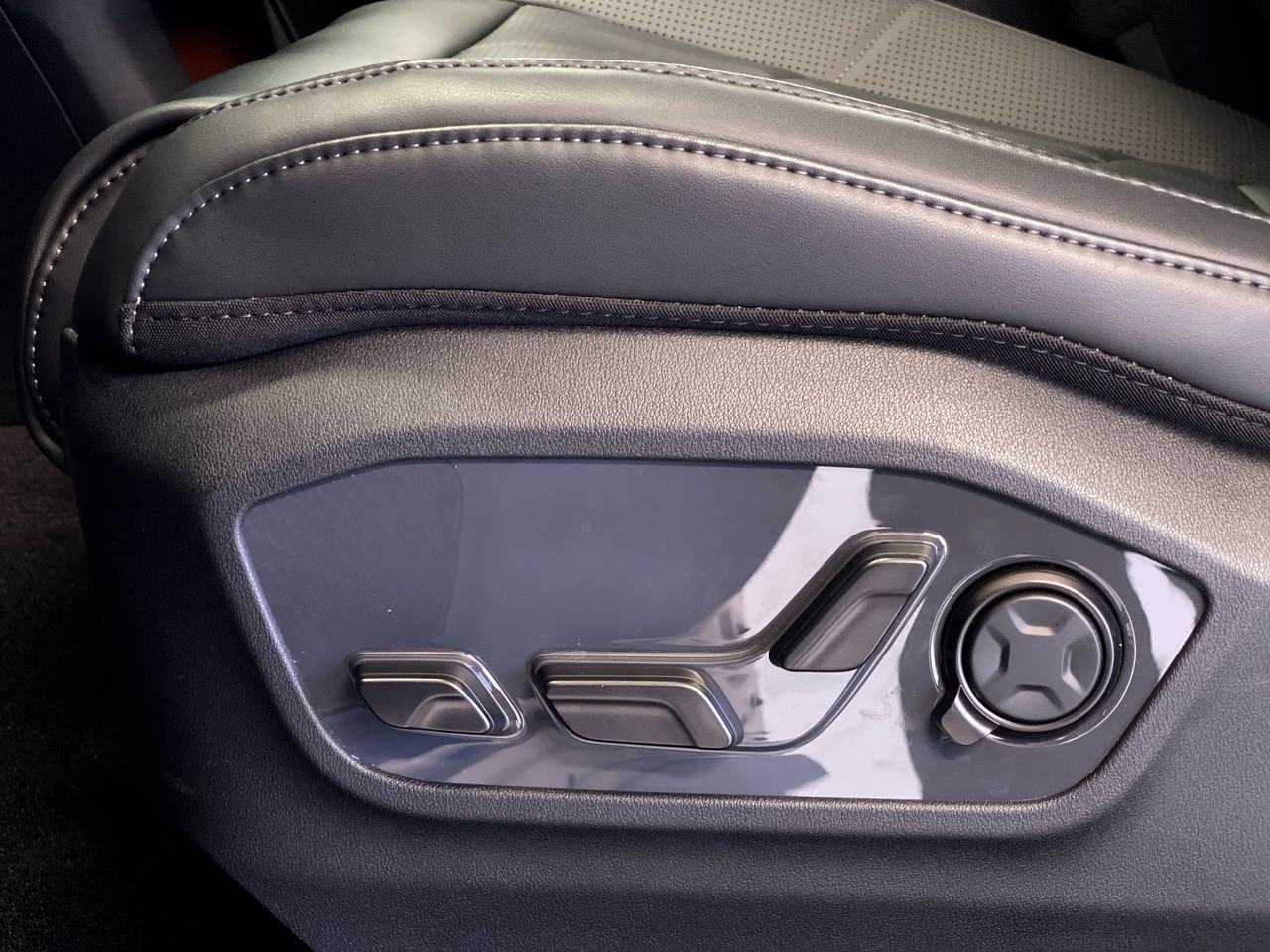 New 2027 Kia Telluride SX Prestige X-Pro AWD/4WD image 17