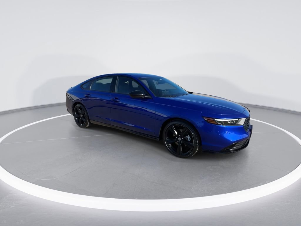 Used 2023 Honda Accord Sport image 3