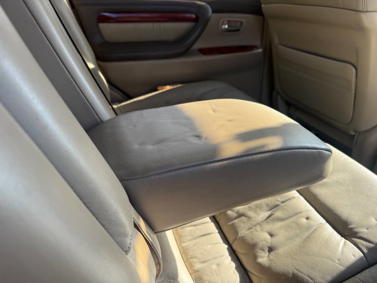 Used 2001 Lexus LX 470 4WD image 90