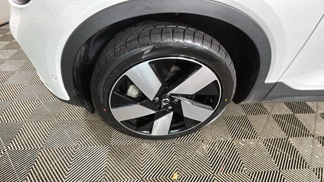 Used 2023 Volvo C40 P8 Recharge Ultimate AWD/4WD image 9