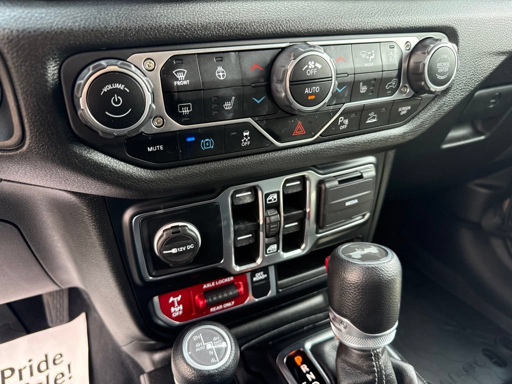 Used 2024 Jeep Wrangler Unlimited AWD/4WD image 22