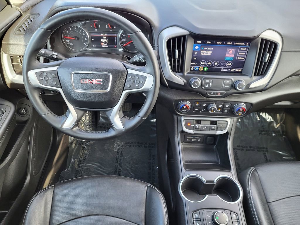 Used 2024 GMC Terrain SLT AWD/4WD image 3
