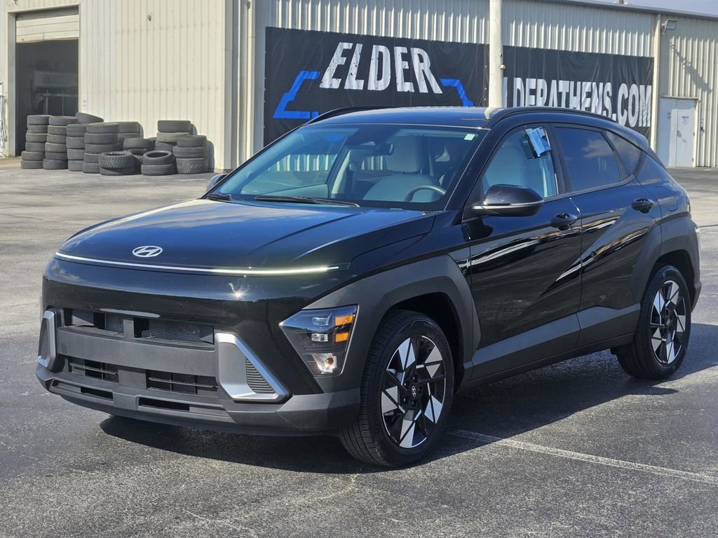 Used 2025 Hyundai Kona SEL video 3