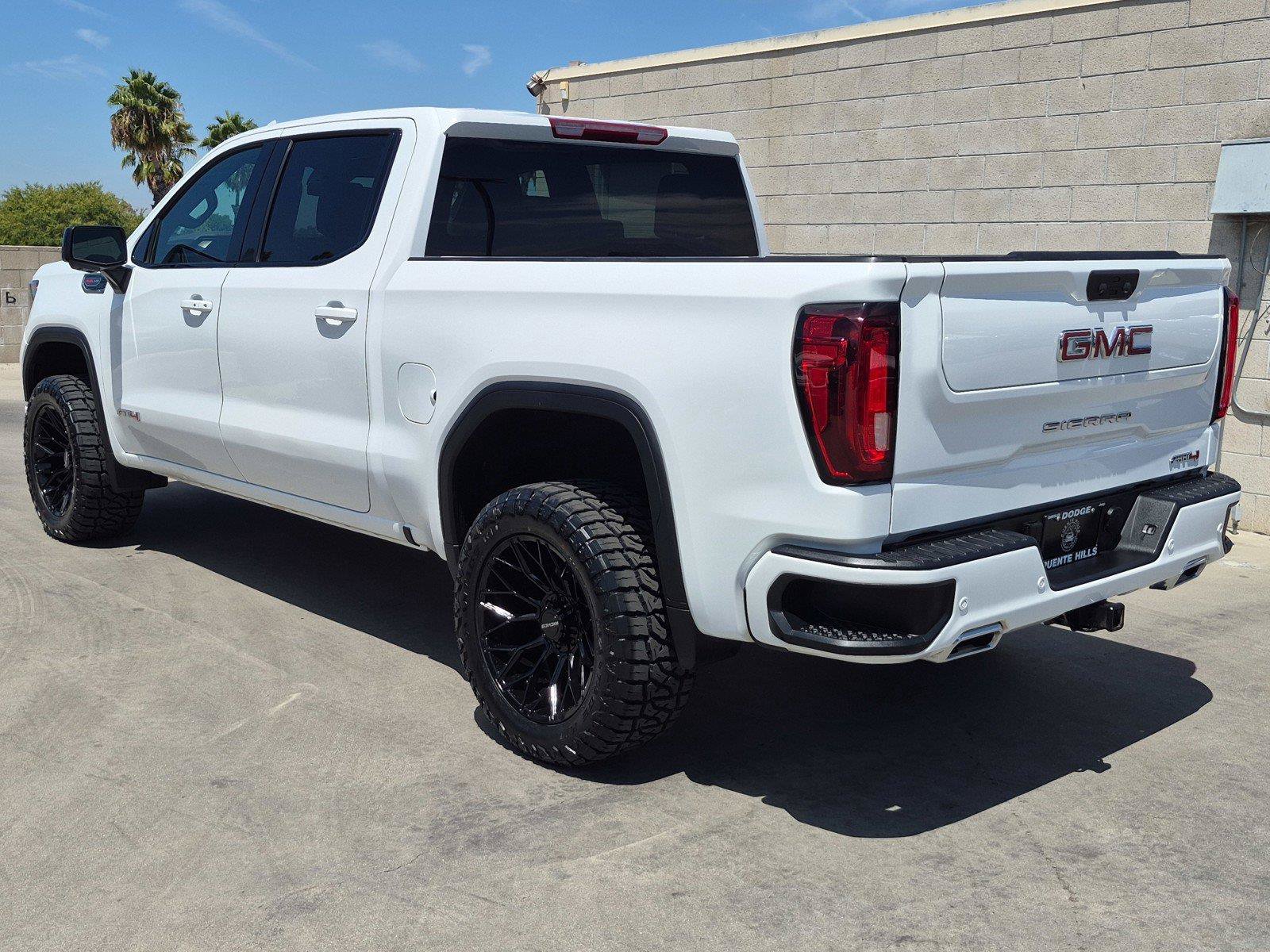 Used 2025 GMC Sierra 1500 AT4 AWD/4WD image 4