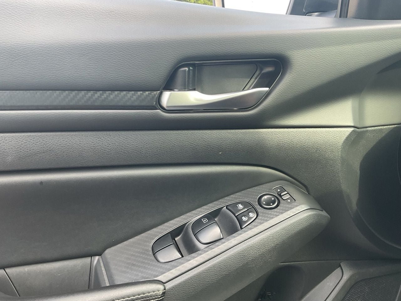 Used 2025 Nissan Altima 2.5 SV FWD image 20