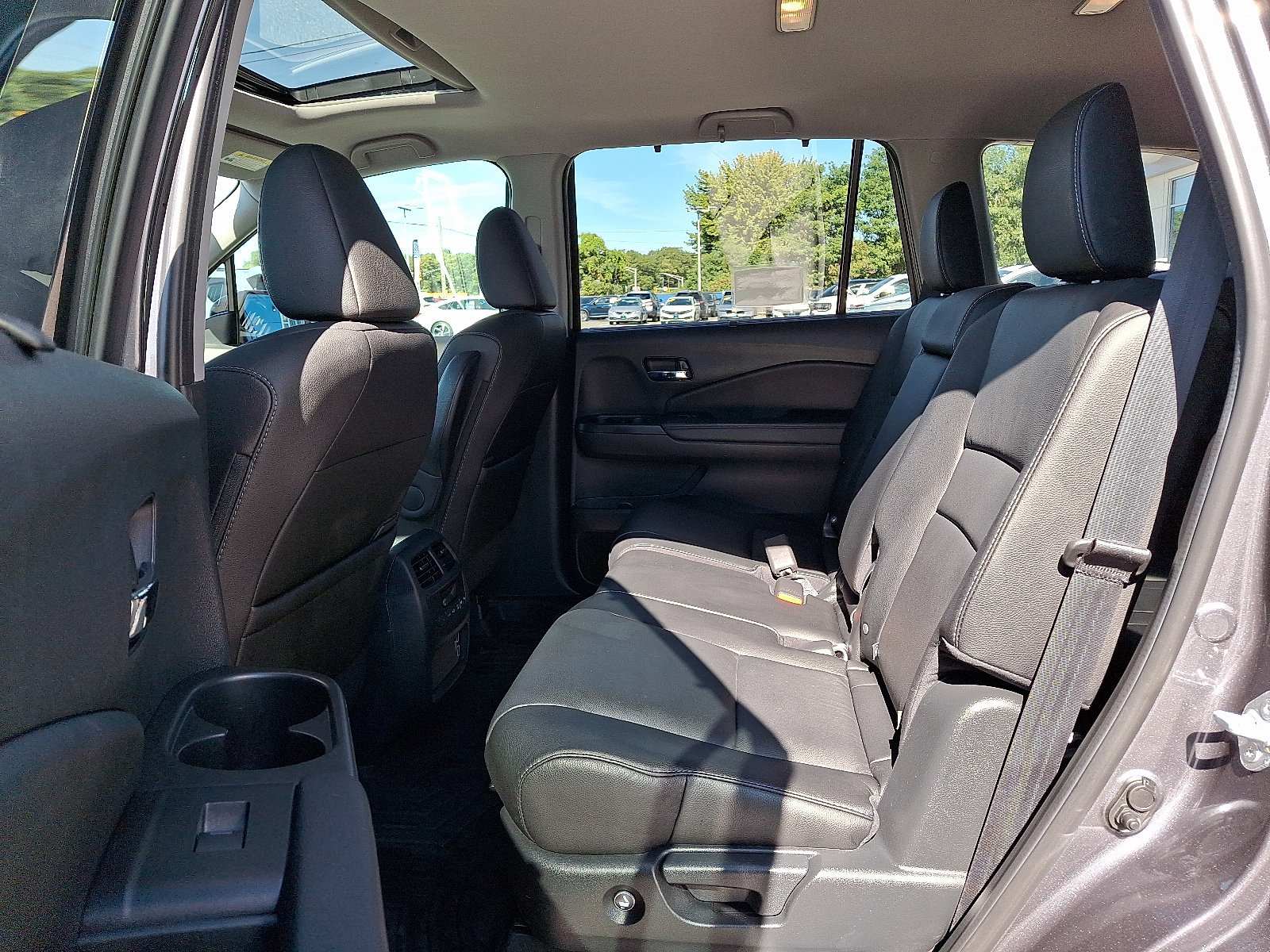 Used 2022 Honda Pilot Special Edition image 11