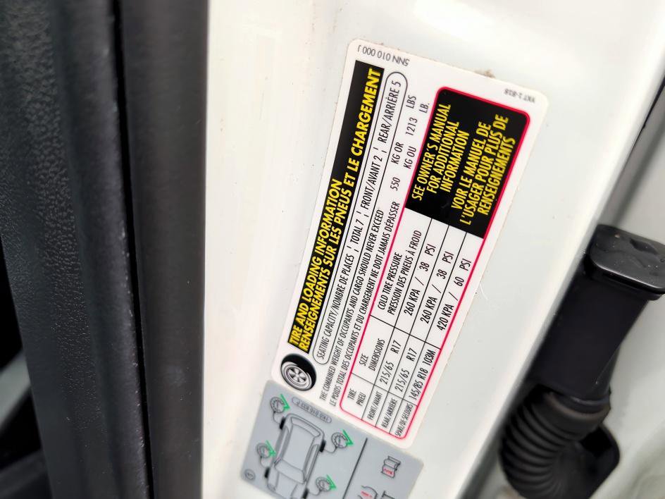 Used 2018 Volkswagen Tiguan SE image 31