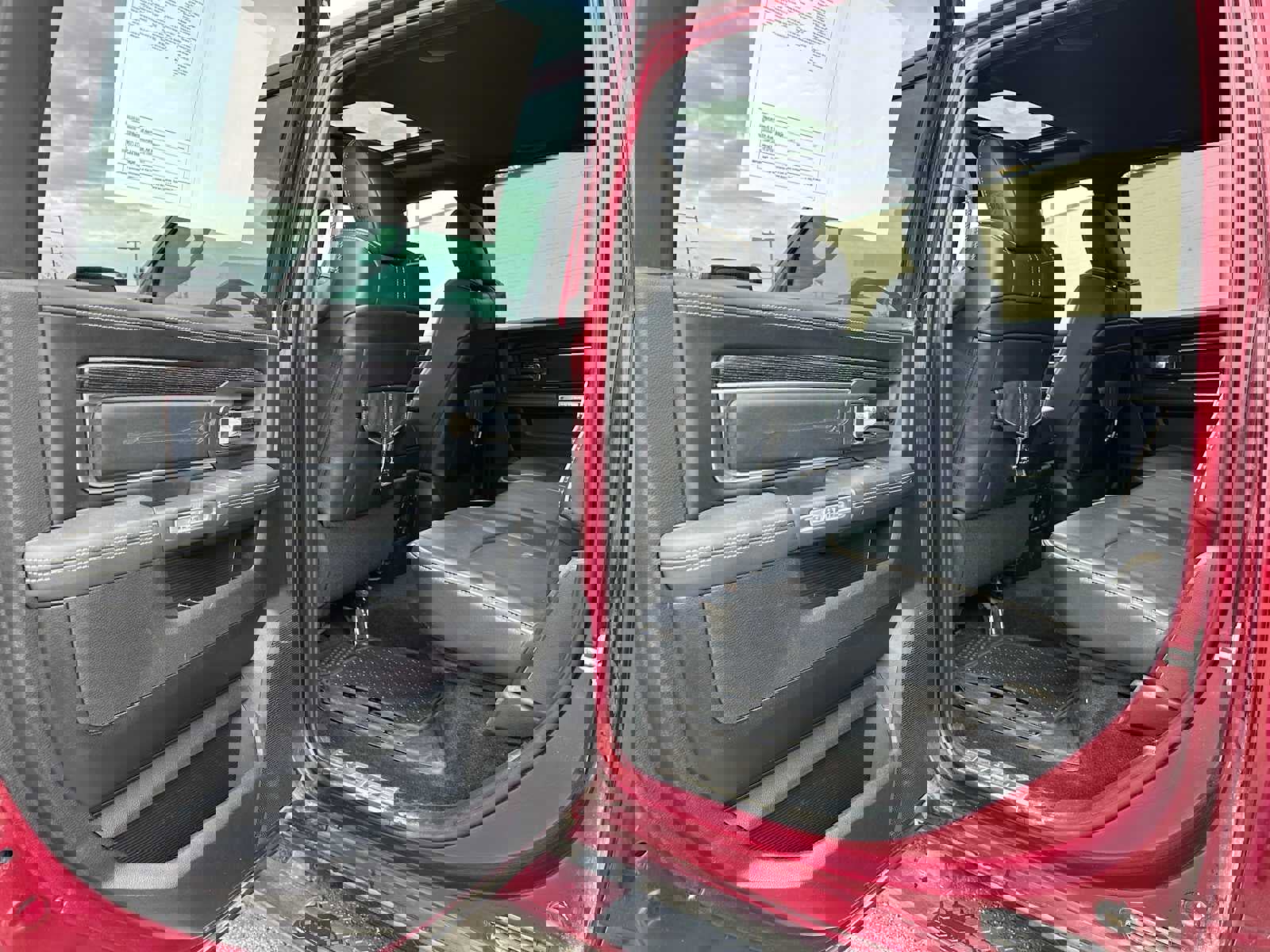 Used 2018 RAM 1500 Limited image 15