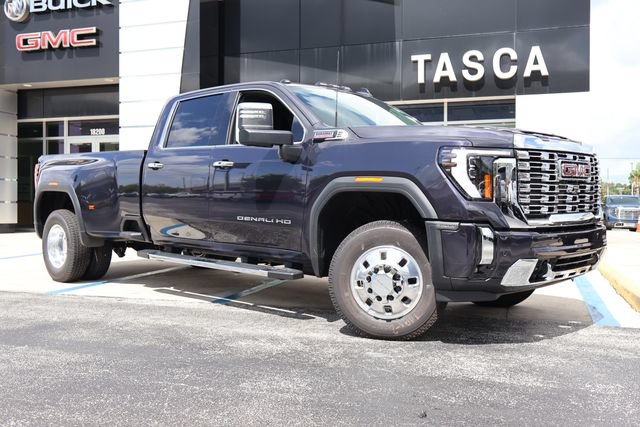 New 2026 GMC Sierra 3500 Denali w/ Denali Reserve Package AWD/4WD image 1
