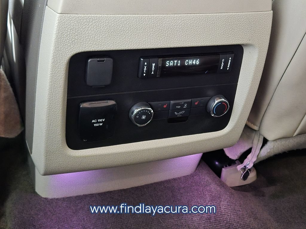 Used 2017 Lincoln Navigator Select RWD image 19