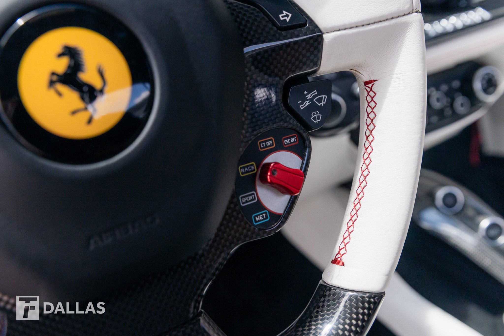 Used 2014 Ferrari F12 Berlinetta image 31