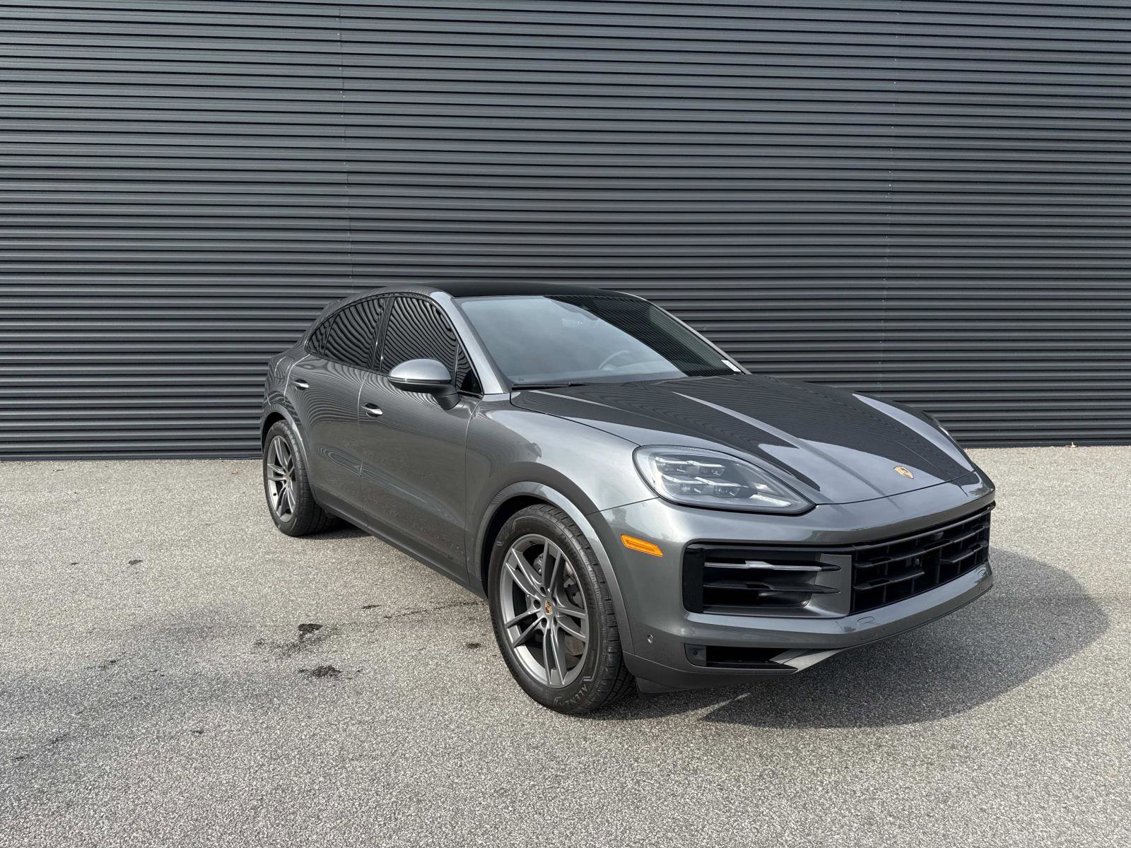 Certified 2024 Porsche Cayenne Coupe image 9