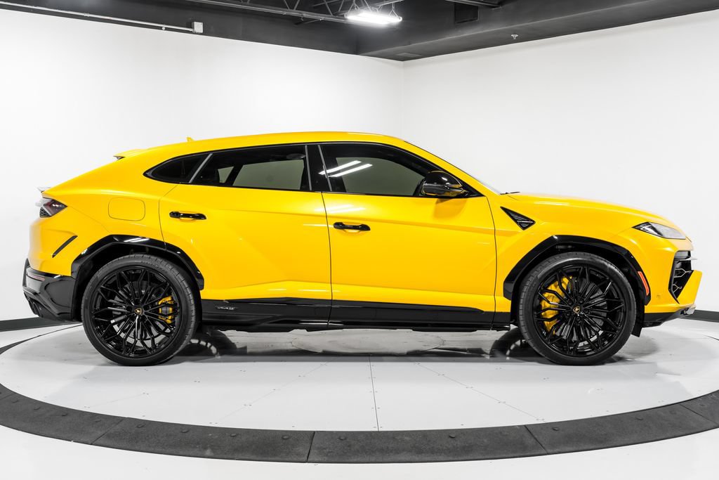 Used 2025 Lamborghini Urus S AWD/4WD image 2