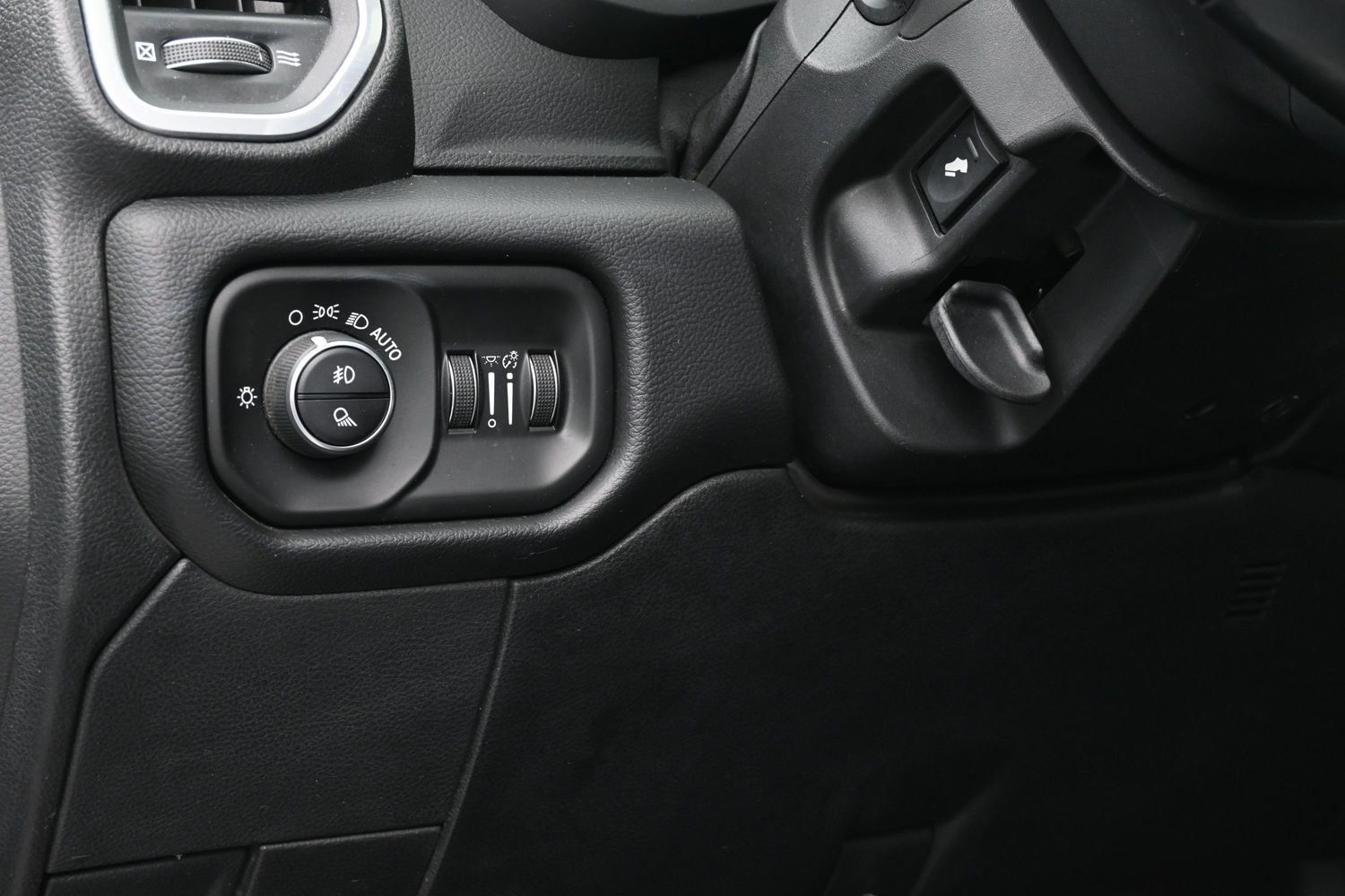 Used 2019 RAM 2500 Laramie AWD/4WD image 23