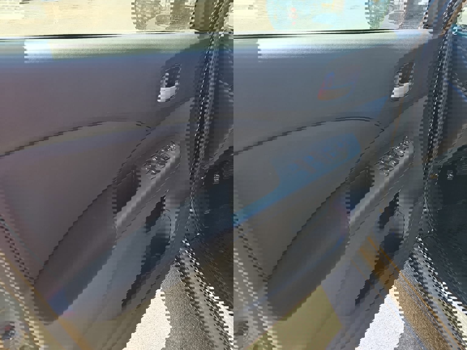 Used 2013 Honda CR-V LX image 11