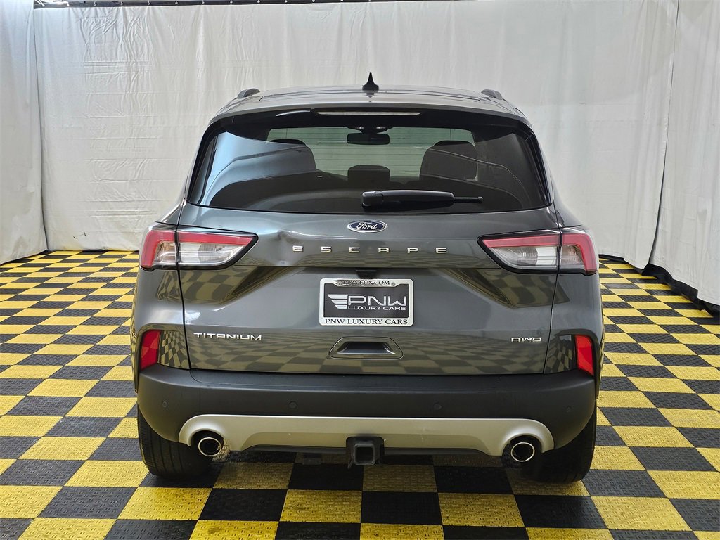 Used 2022 Ford Escape Titanium w/ Class II Trailer Tow Package image 4