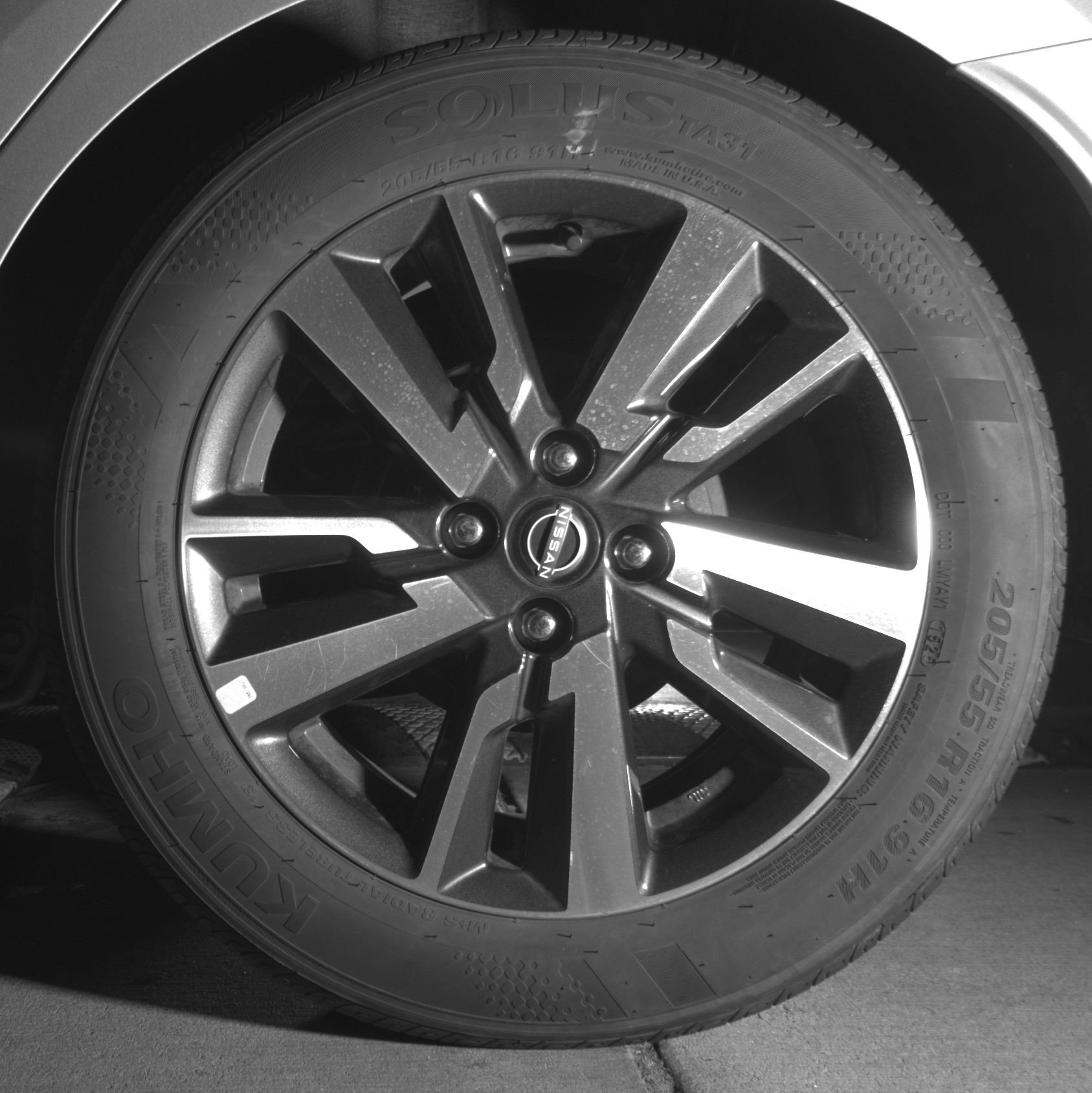 Used 2025 Nissan Versa SV FWD image 14