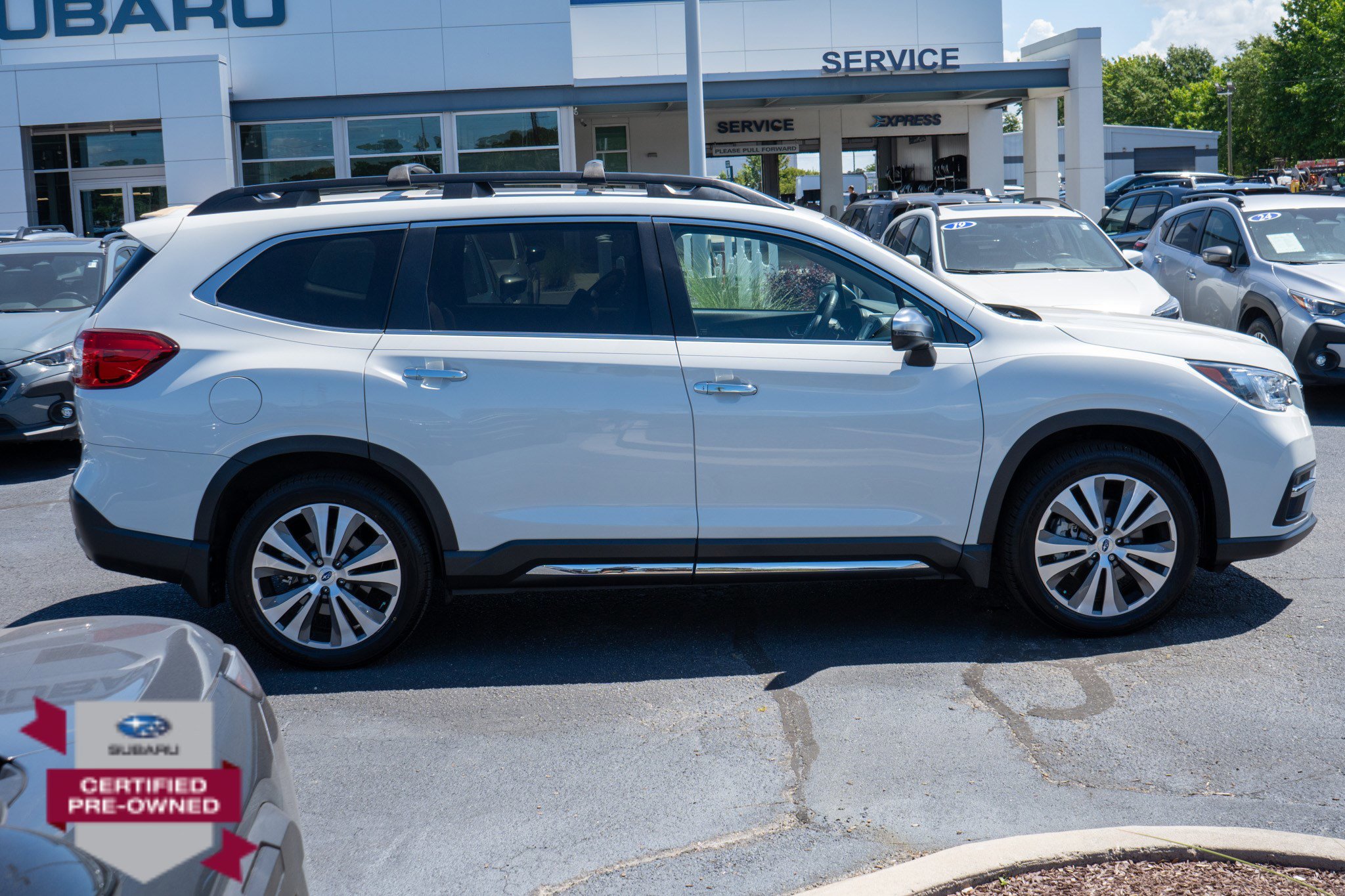 Certified 2022 Subaru Ascent Touring w/ Popular Package #2A AWD/4WD image 2