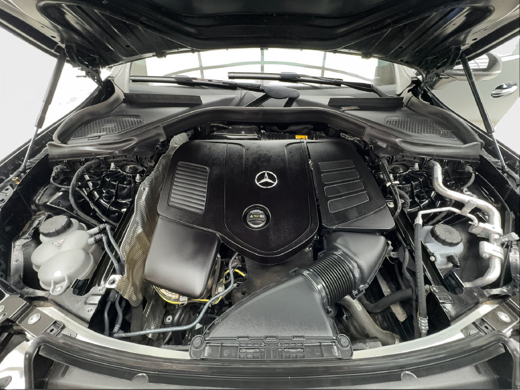 Used 2025 Mercedes-Benz GLC 300 w/ AMG Line image 19