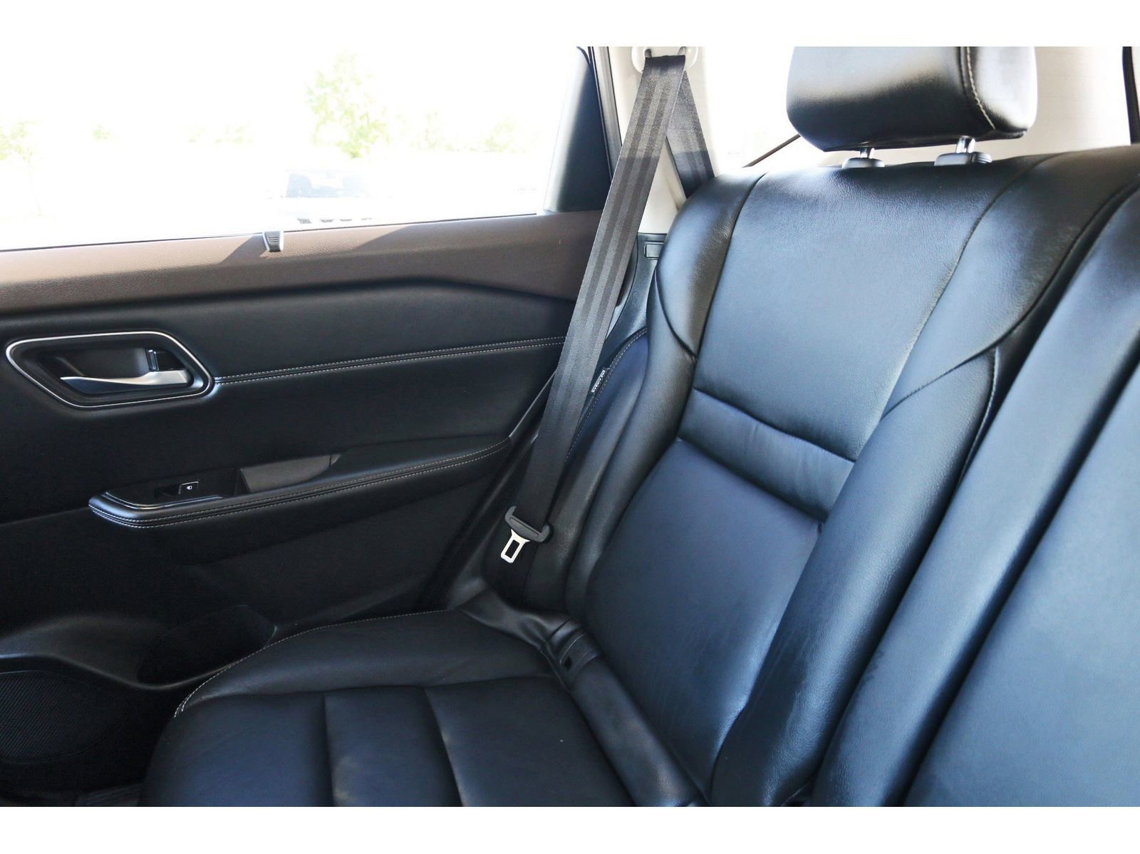 Used 2021 Nissan Rogue SL w/ Premium Package image 14