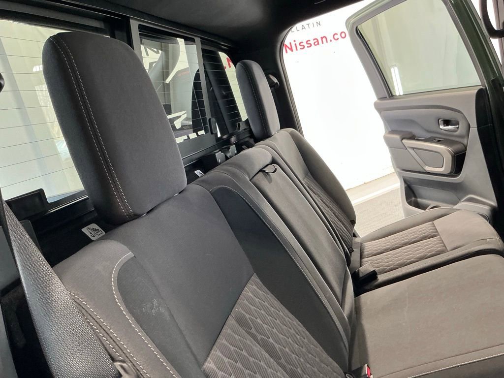 Used 2024 Nissan Titan SV w/ SV Bronze Edition Package image 28