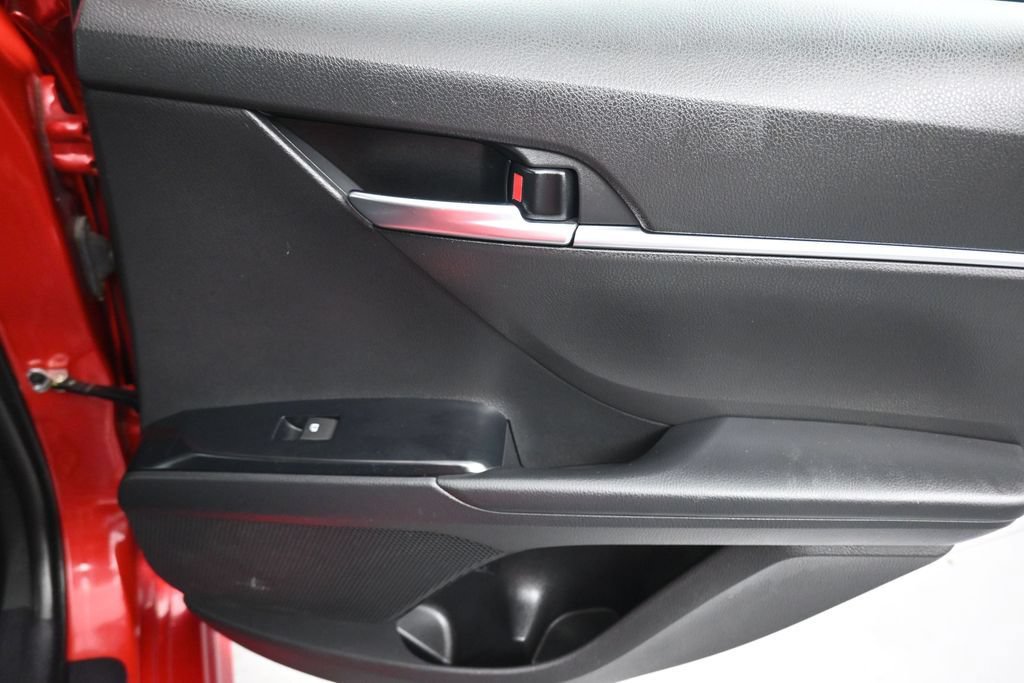 Used 2020 Toyota Camry SE w/ Sunroof Package FWD image 37