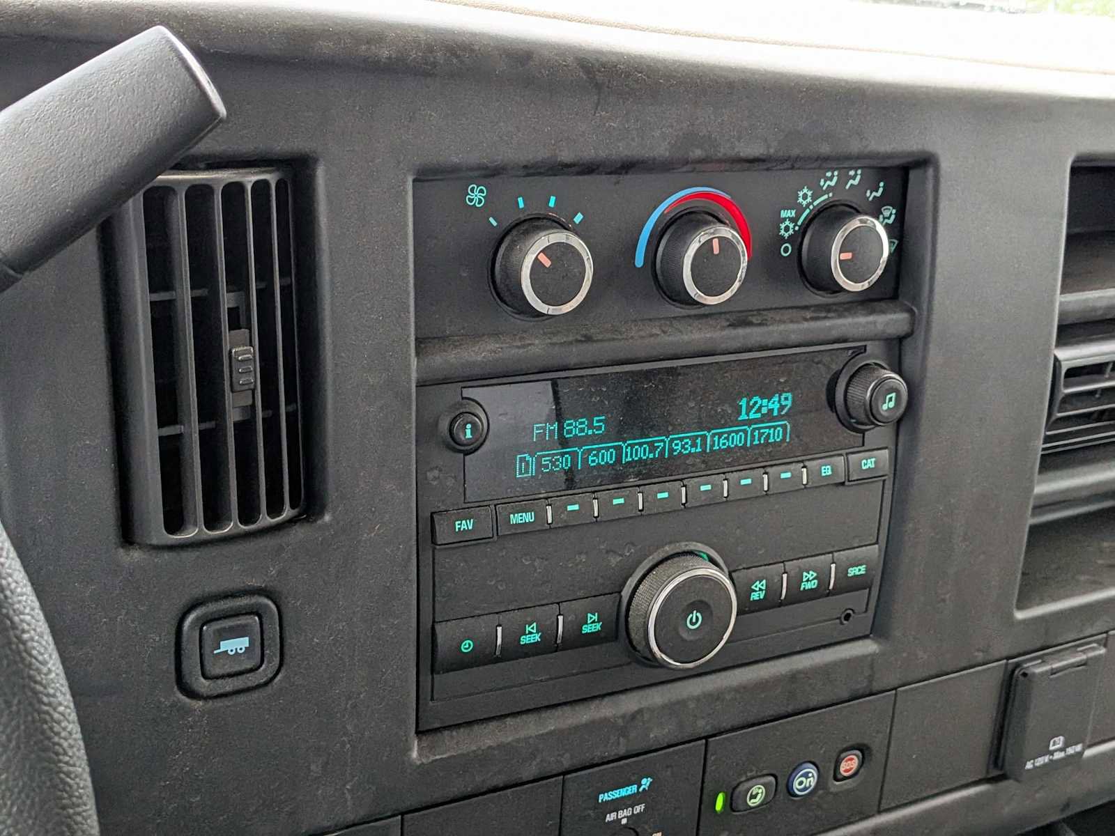 New 2024 Chevrolet Express 3500 w/ Power Convenience Package image 21