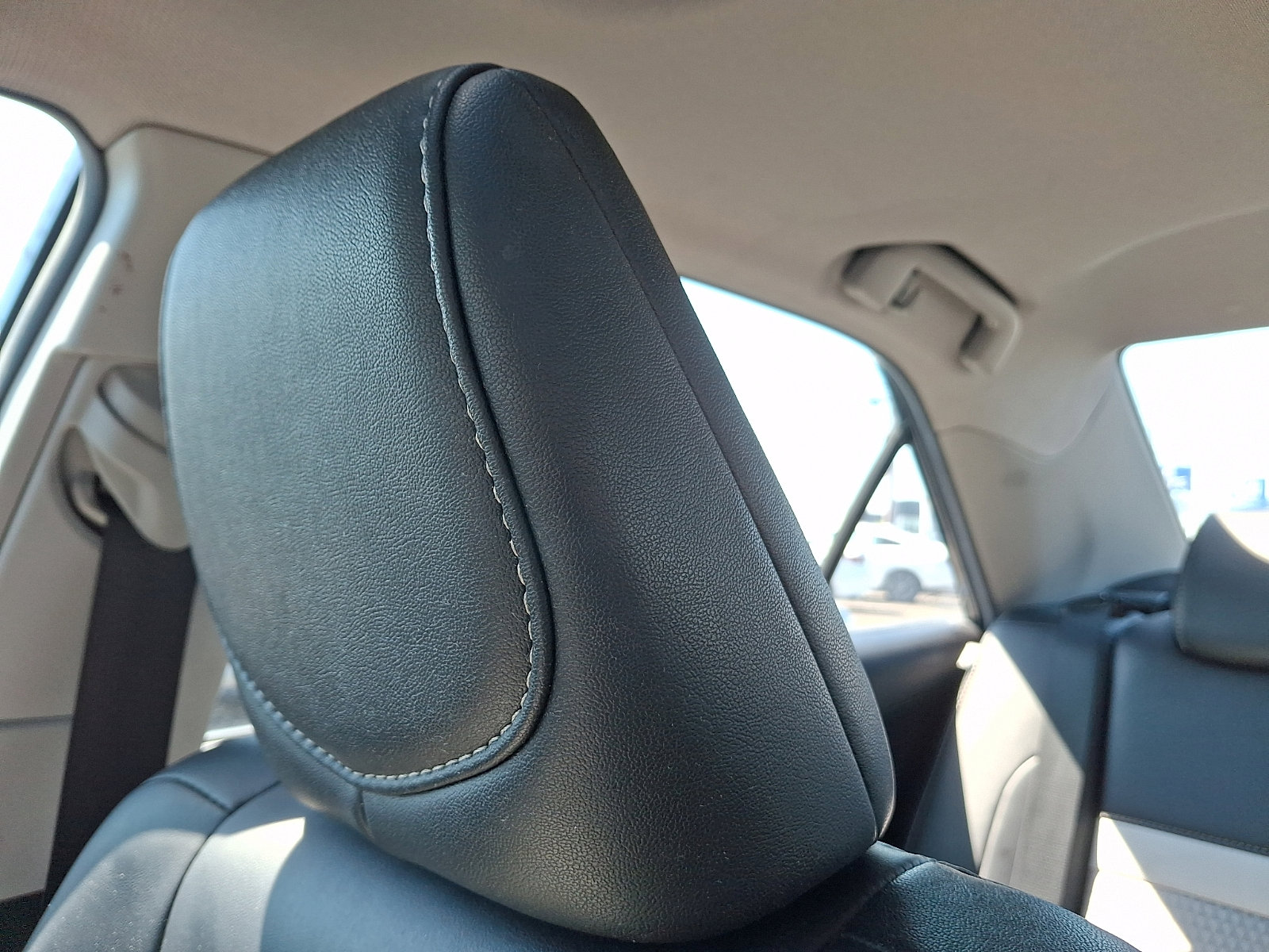 Used 2013 Toyota Camry SE FWD image 13