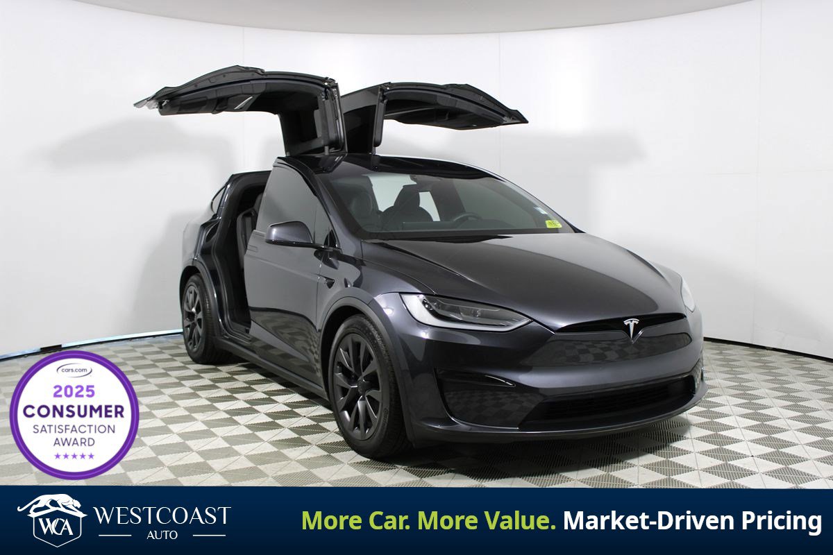 Used 2024 Tesla Model X image 1