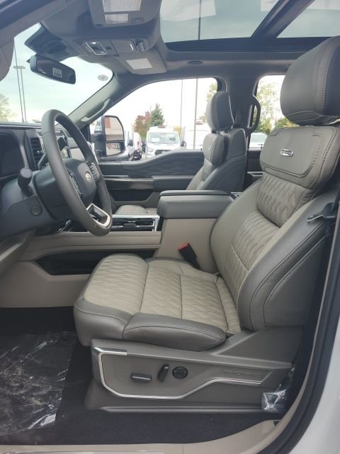 New 2026 Ford F450 Platinum image 35