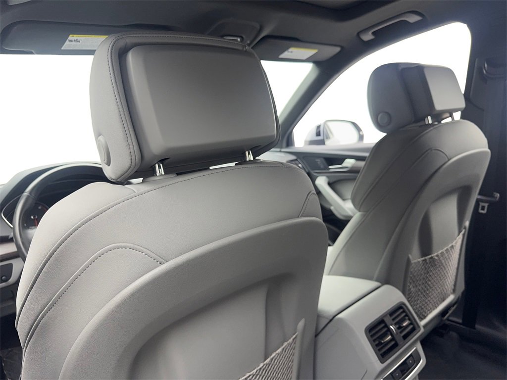 Used 2022 Audi Q5 2.0T Premium w/ Convenience Package image 37